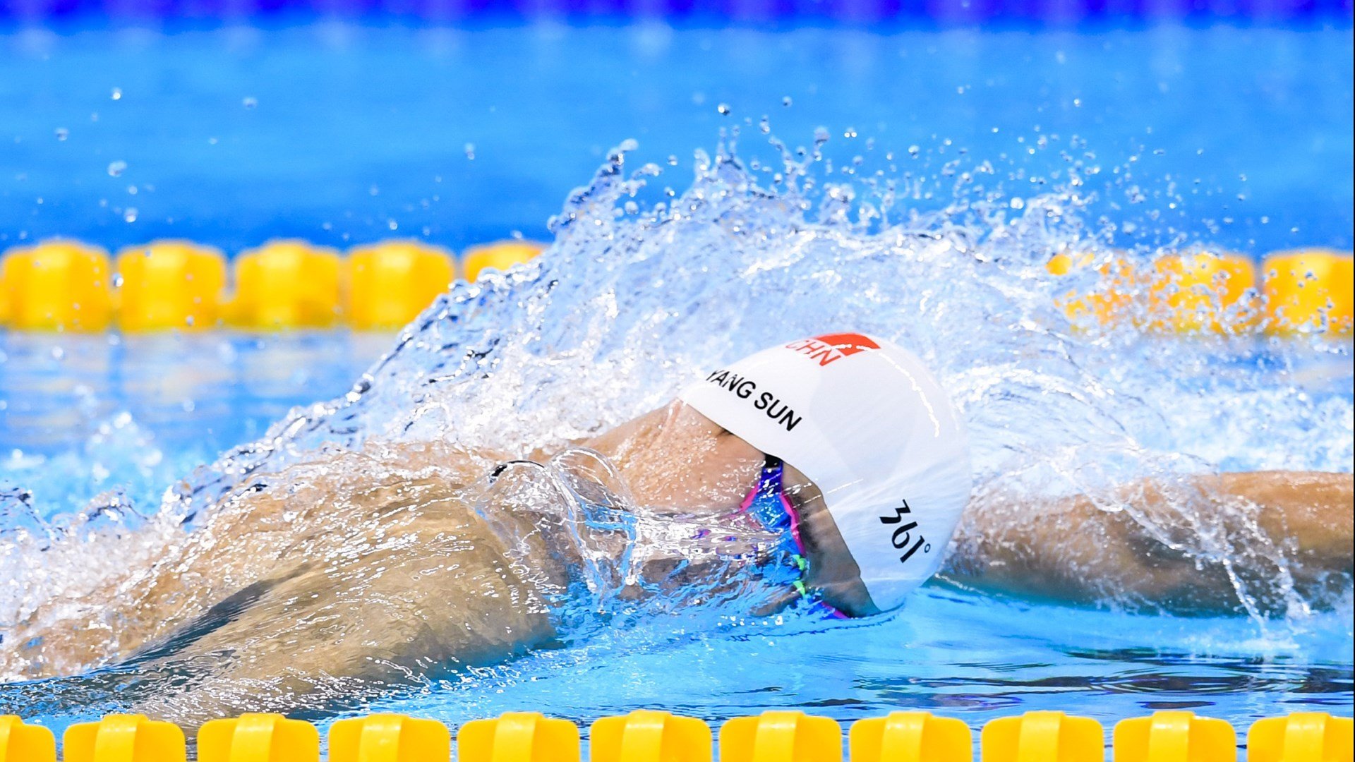 “六人制袋棍球：赛事精彩纷呈，成都七中东部赛场成焦点”